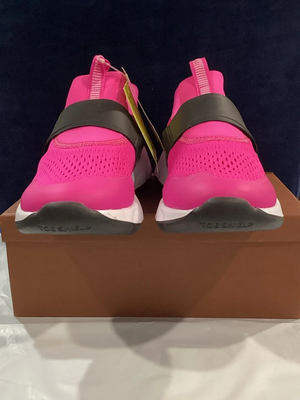 All in Motion Dillon Big Kids Size 5 Pink Slip On Athletic Sneakers New NWOB
